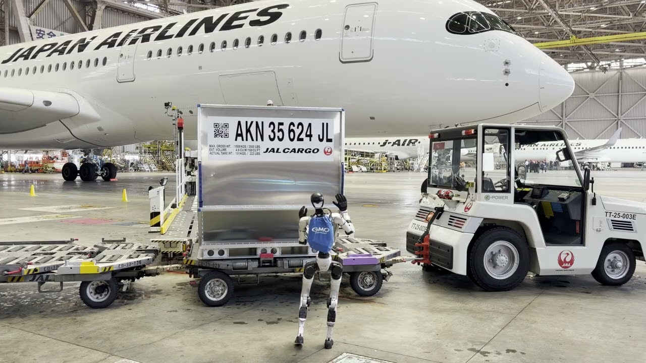 Humanoid robots set to handle baggage at Tokyo airport