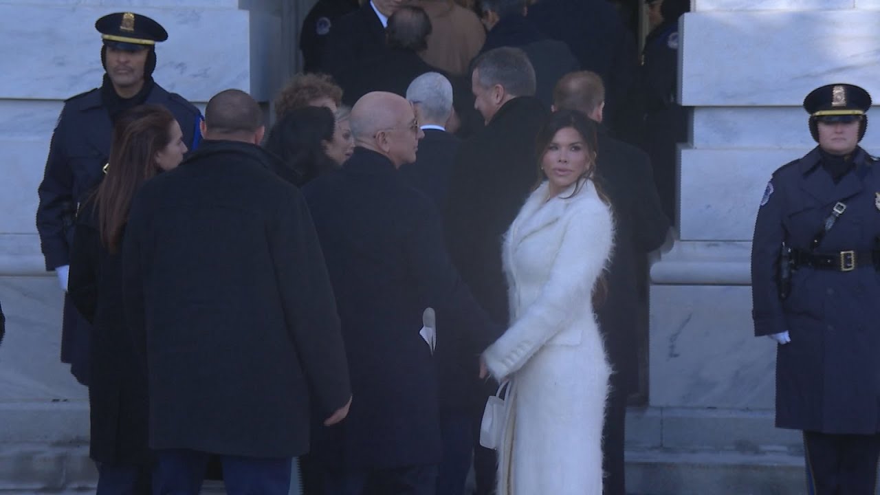 VIDEO | Jeff Bezos and Lauren Sánchez arrive at the U.S. Capitol for President Trump's inauguration