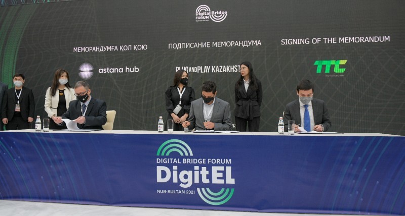 В Astana Hub прошёл третий международный технологический форум Digital Bridge