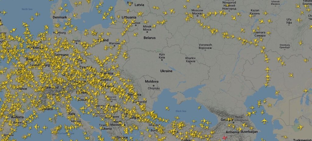 Flightradar24 работает с перебоями из-за повышенного интереса к воздушному пространству Украины и РФ
