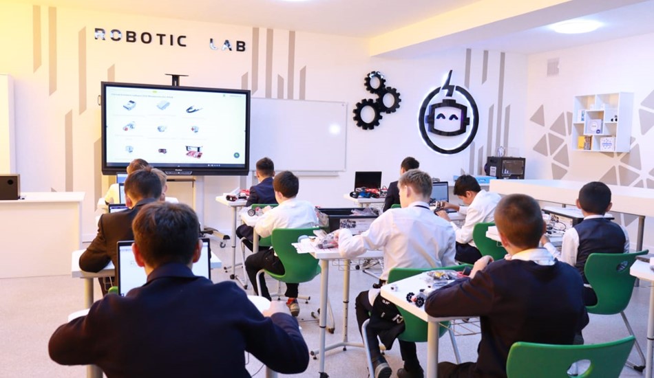 Центры робототехники для школьников появятся во всех регионах Казахстана