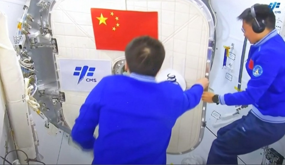 Китайские астронавты облучат космической радиацией семена и животных