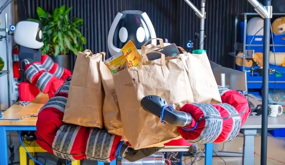 Мягкий робот-гуманоид Punyo поднимает предметы всем телом