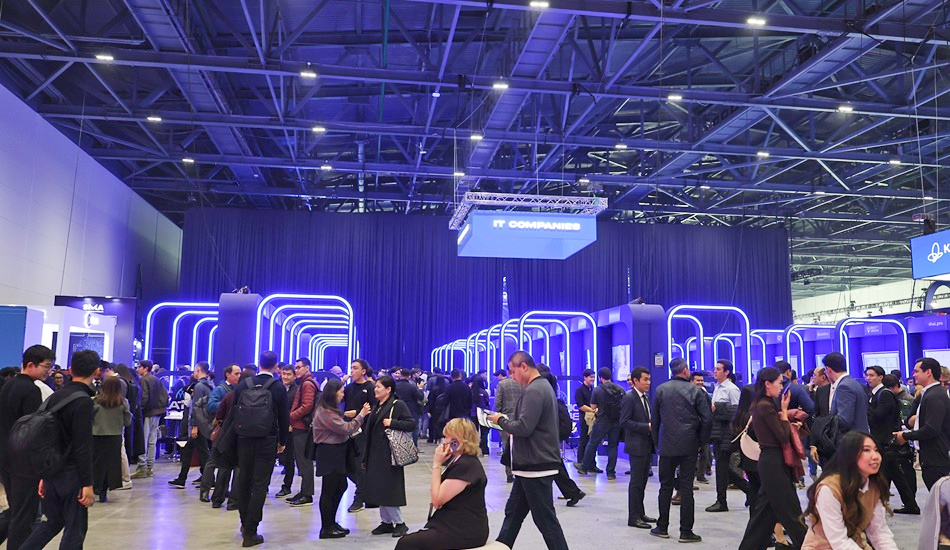 Более 130 стартапов и IT-компаний участвуют в Digital Bridge 2025
