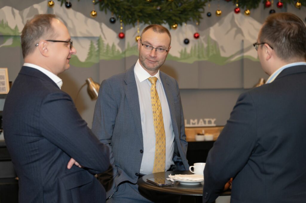 ITS запустила первый в Центральной Азии долларовый биржевой фонд денежного рынка