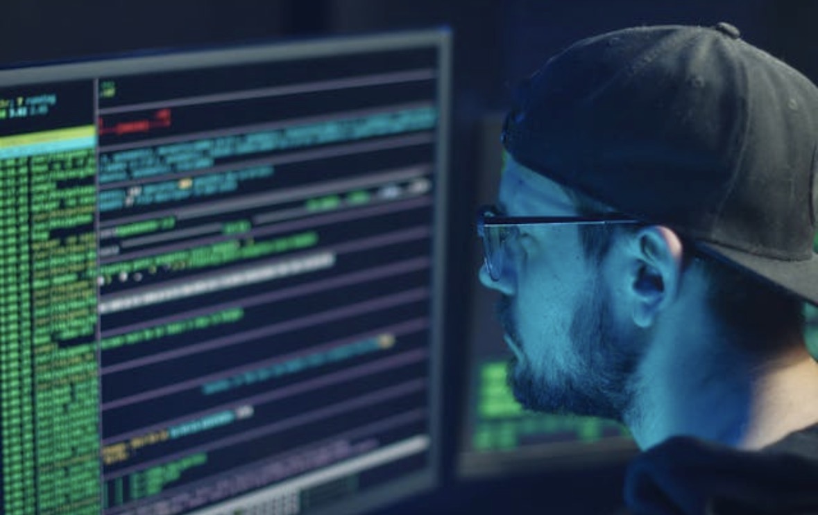 Мошенники больше не напишут вам с номера 1414: правительство усиливает защиту Мошенники больше не напишут вам с номера 1414: правительство усиливает защиту