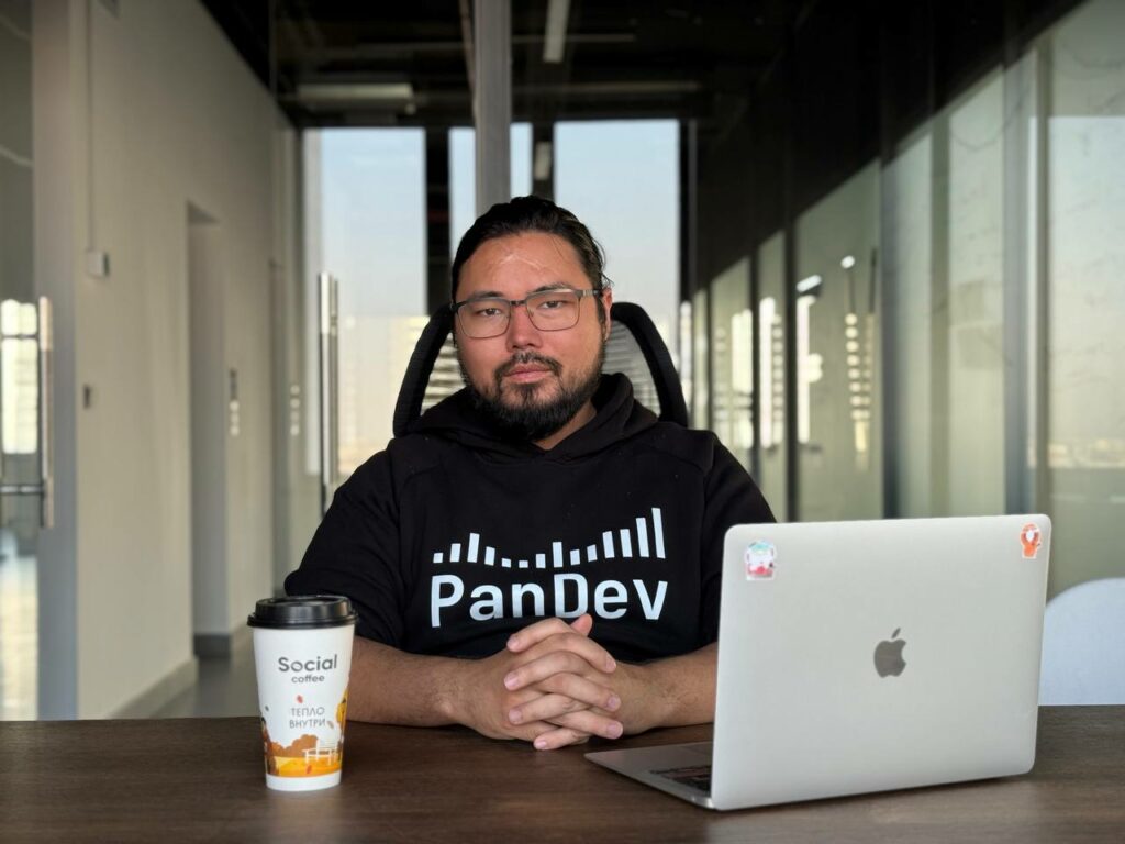 Вот, на что пошли деньги инвесторов: стартап PanDev Metrics запустил B2C-сервис