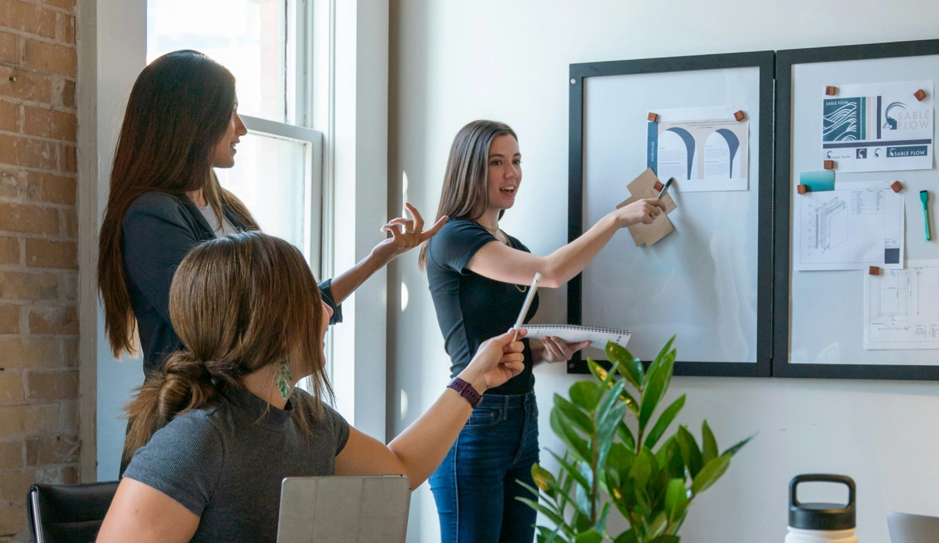 8 программ для женщин в бизнесе: гранты, помощь, акселерации