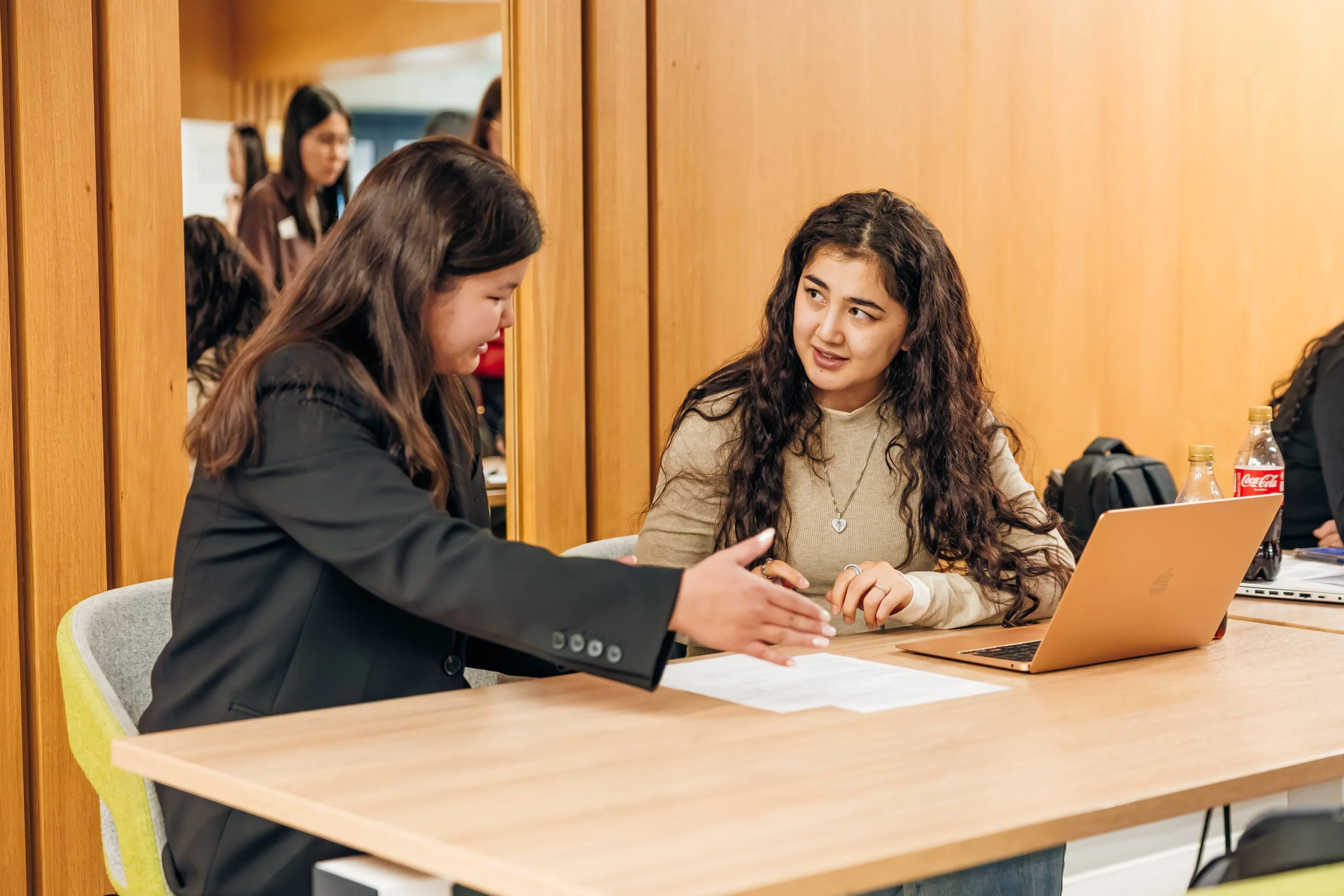 QazCode и Нархоз запустили программу, чтобы сократить дефицит IT-кадров