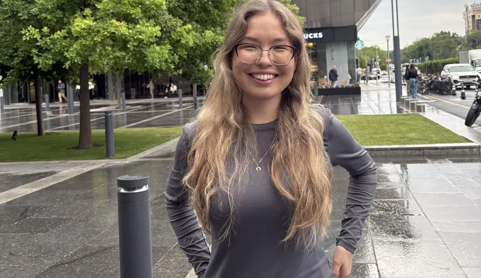 Студентка AlmaU Нурай Еркинбек создала три мобильных приложения и вывела их в App Store