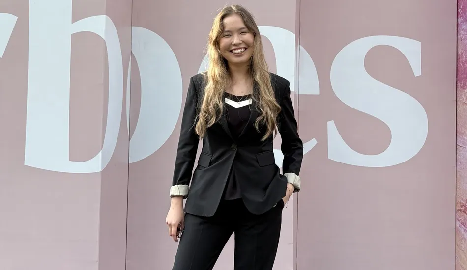 Студентка AlmaU Нурай Еркинбек создала три мобильных приложения и вывела их в App Store