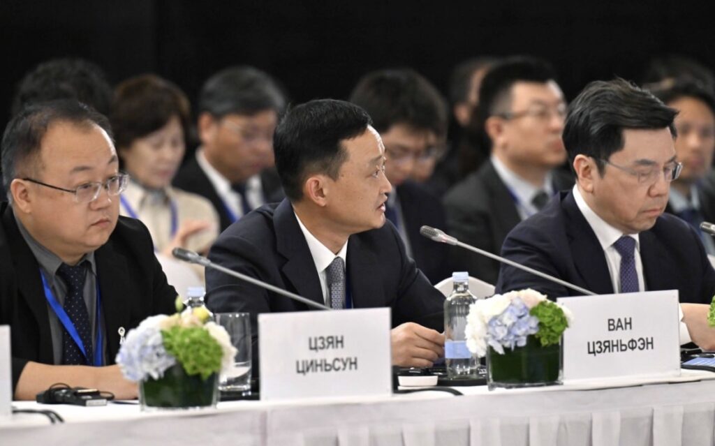 Казахстан и Huawei: как будет происходить дальнейшее сотрудничество? Казахстан и Huawei: как будет происходить дальнейшее сотрудничество?